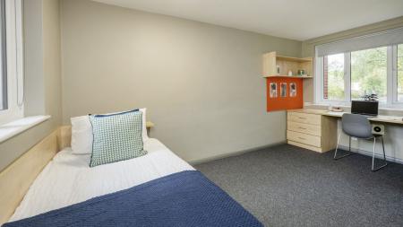Premium Ensuite Student flat to rent on Pershore Road, Birmingham, B5