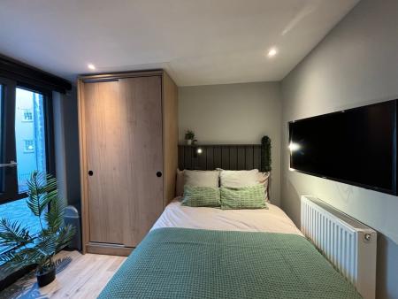 Standard Studio Student flat to rent on Surrey Street, Bristol, BS2