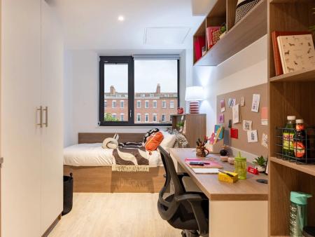 Bronze Studio Student flat to rent on Glassworks, St Thomas Street, Bristol, BS1