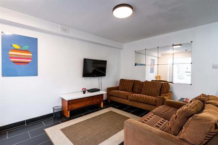 6 bed student house to rent on Lane, Birmingham, B17