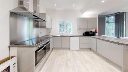 11 bed student house to rent on Oakfield Road, Birmingham, B29