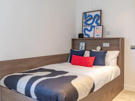 Skyline Platinum Studio Student flat to rent on Glassworks, St Thomas Street, Bristol, BS1