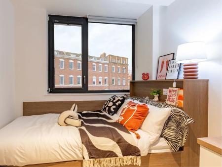 Skyline Silver Studio Student flat to rent on Glassworks, St Thomas Street, Bristol, BS1