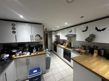 8 bed student house to rent on Merthyr Street, Cardiff, CF24