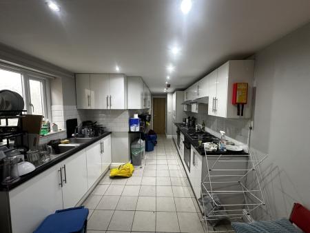 7 bed student house to rent on Treherbert Street, Cardiff, CF24