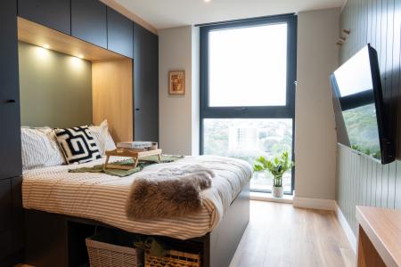 Classic Studio, Standard Floors Student flat to rent on Merchant Street, London, NW2