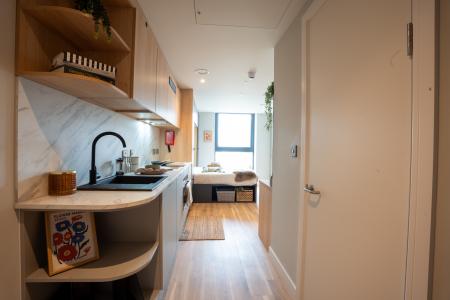 Classic Studio, Upper Tower Student flat to rent on Merchant Street, London, NW2