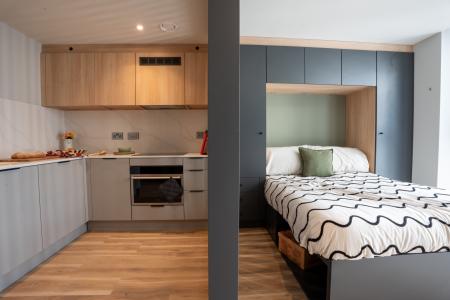 Ultimate Studio, Standard Floors Student flat to rent on Merchant Street, London, NW2