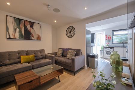 8 bed student house to rent on Mansel Street, Swansea, SA1