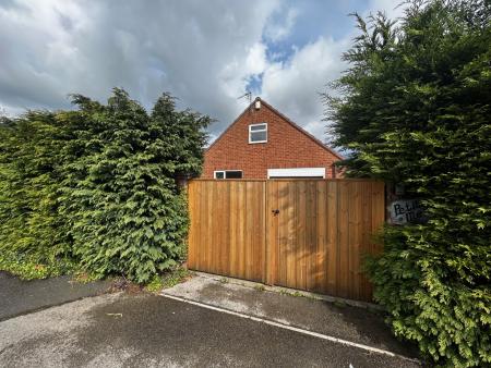 6 bed student house to rent on St. Oswalds Square, Durham, DH1