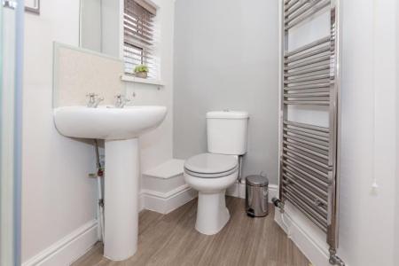 6 bed student house to rent on Inverness Place, Cardiff, CF24