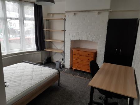 3 bed student house to rent on Victoria Road, Manchester, M14