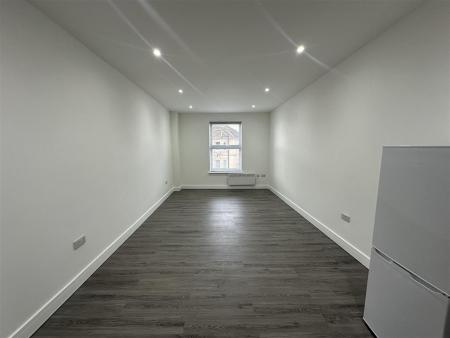 2 bed student house to rent on Shirley Road, Southampton, SO15