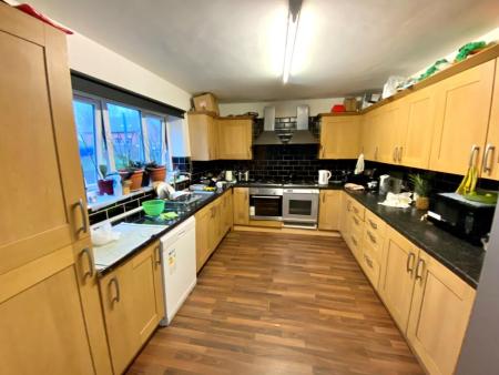 11 bed student house to rent on Everett Road, Manchester, M20
