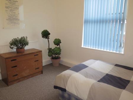 3 bed student house to rent on Claremont Road, Manchester, M147PA