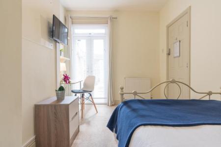 7 bed student house to rent on Manners Road, Portsmouth, PO4