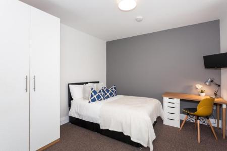 7 bed student house to rent on St Peters Street, Cardiff, CF24