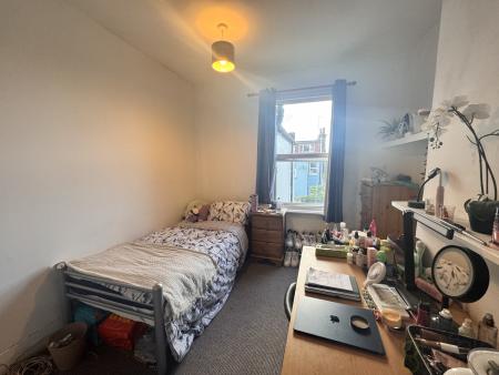 4 bed student house to rent on Whippingham Road, Brighton, BN2