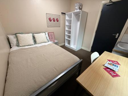 8 bed student house to rent on Dallas Street, Preston, PR1