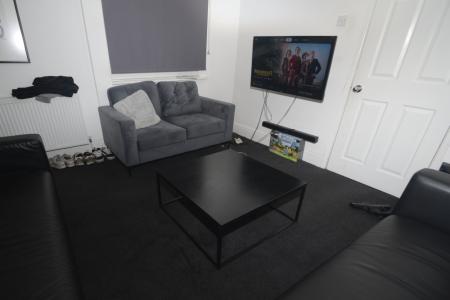 7 bed student house to rent on Argyle Avenue, Manchester, M14