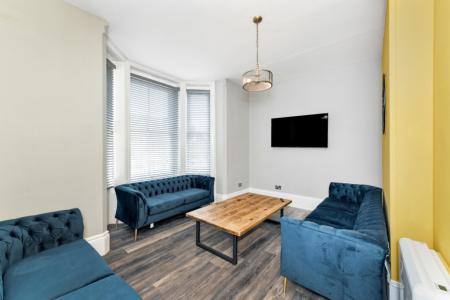 11 bed student house to rent on (11-bed) Waverley Street, Nottingham, NG7