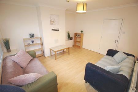 4 bed student house to rent on Newland Street West, Lincoln, LN1