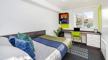 Classic Plus Ensuite 5 bed student flat to rent on Paddington Village, Liverpool, L7