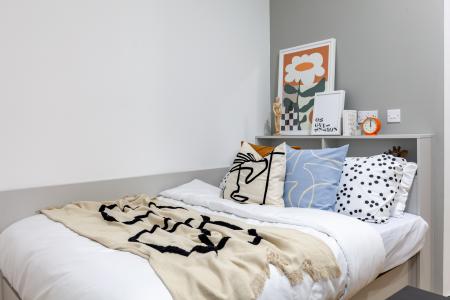 Bronze Plus Studio 1 bed student flat to rent on The Waterways, 1 Pump Way, Nottingham, NG1