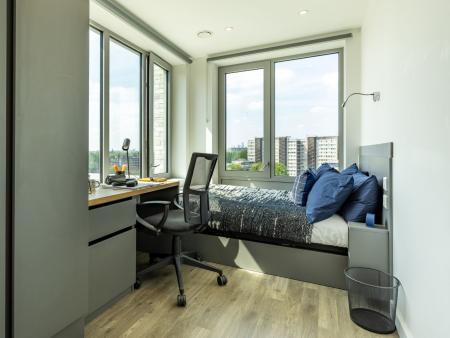 Gold Plus En suite 1 bed student flat to rent on Great Court, 78 Rolls Road, London, SE1