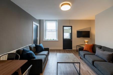 6 bed student house to rent on King John Terrace, Newcastle, NE6