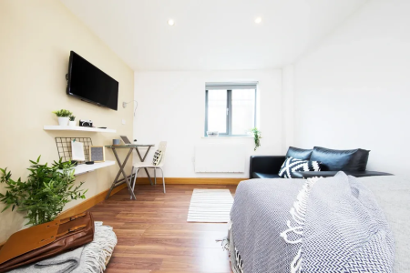 Classic Studio Student flat to rent on Grange Lane, Leicester, LE2