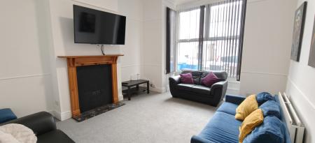 5 bed student house to rent on Alexandra Road, Hull, HU5