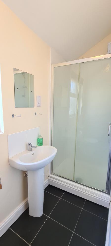 4 bed student house to rent on Raglan Street, Hull, HU5