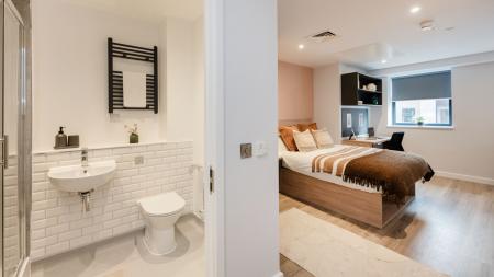 Accessible Studio Student flat to rent on Park Cross Street, Leeds, LS1
