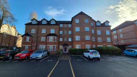 2 bed student house to rent on Wilmslow Road, Manchester, M20