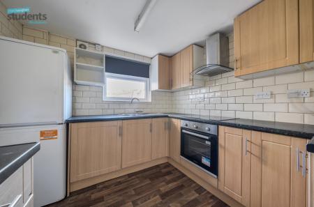 7 bed student house to rent on Hawkhurst Road, Brighton, BN1