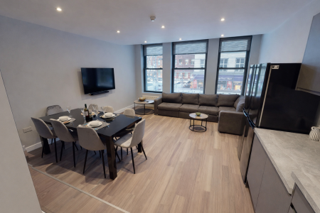 8 bed student house to rent on Gloucester Road, Bristol, BS7