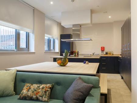 8 Bed Ensuite 8 bed student flat to rent on Moore Street, Sheffield, S3