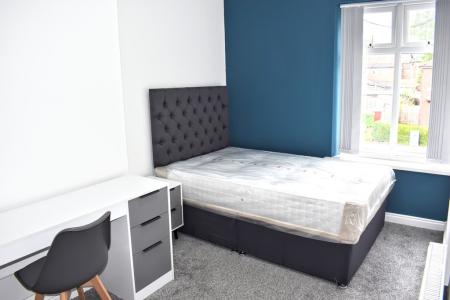 Student studio flat to rent on Birchfields Road, Manchester, M13