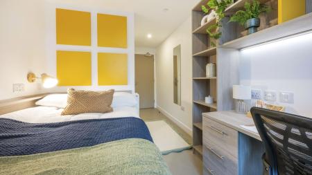 Classic Ensuite Student flat to rent on Silverthorne Lane, Bristol, BS2