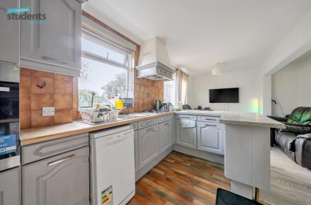 6 bed student house to rent on Middleton Rise, Brighton, BN1