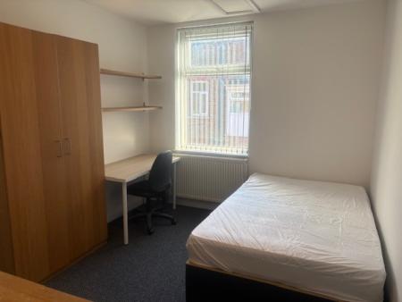 7 bed student house to rent on Moseley Road, Manchester, M14