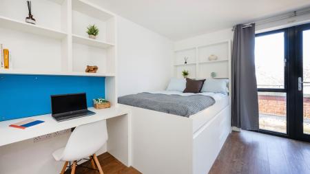 Studio Penthouse Student flat to rent on Colston Avenue, Bristol, BS1