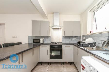 5 bed student house to rent on Lower Road, Nottingham, NG9