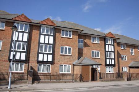Classic En-Suite 8 bed student flat to rent on Station Road East, Canterbury, CT1