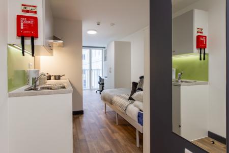 Deluxe Studio Student flat to rent on 6 Raleigh Street, Plymouth, PL1
