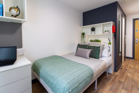 Classic Studio Student flat to rent on 6 Raleigh Street, Plymouth, PL1