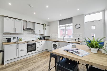 6 bed student house to rent on Grimthorpe Street, Leeds, LS6