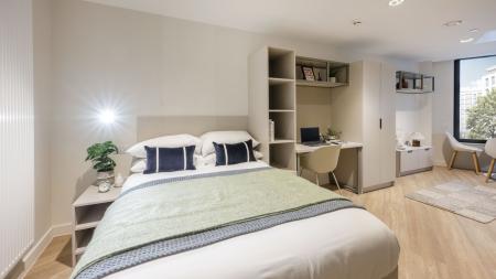 Silver Plus Studio Student flat to rent on Marlborough Street, Bristol, BS1