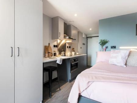 Club Plus Studio Student flat to rent on Herbert Street, Cardiff, CF10